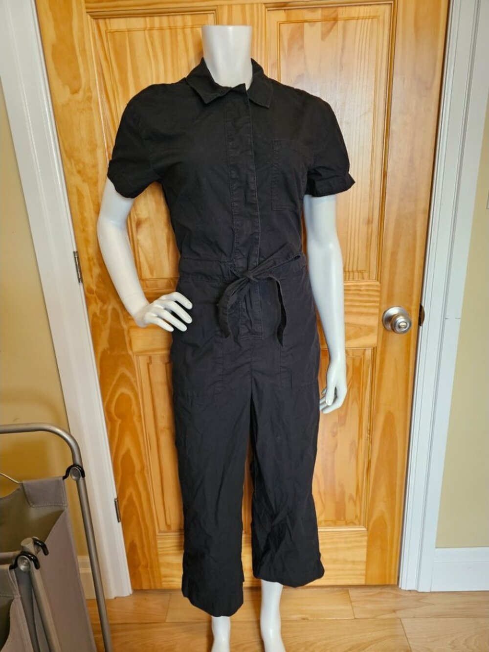💙 97. GAP Size 0 Black Jumpsuit